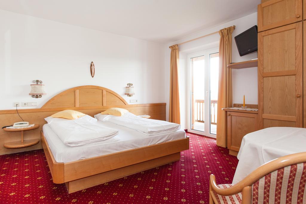 Hotel Lichtenstern Soprabolzano Kültér fotó